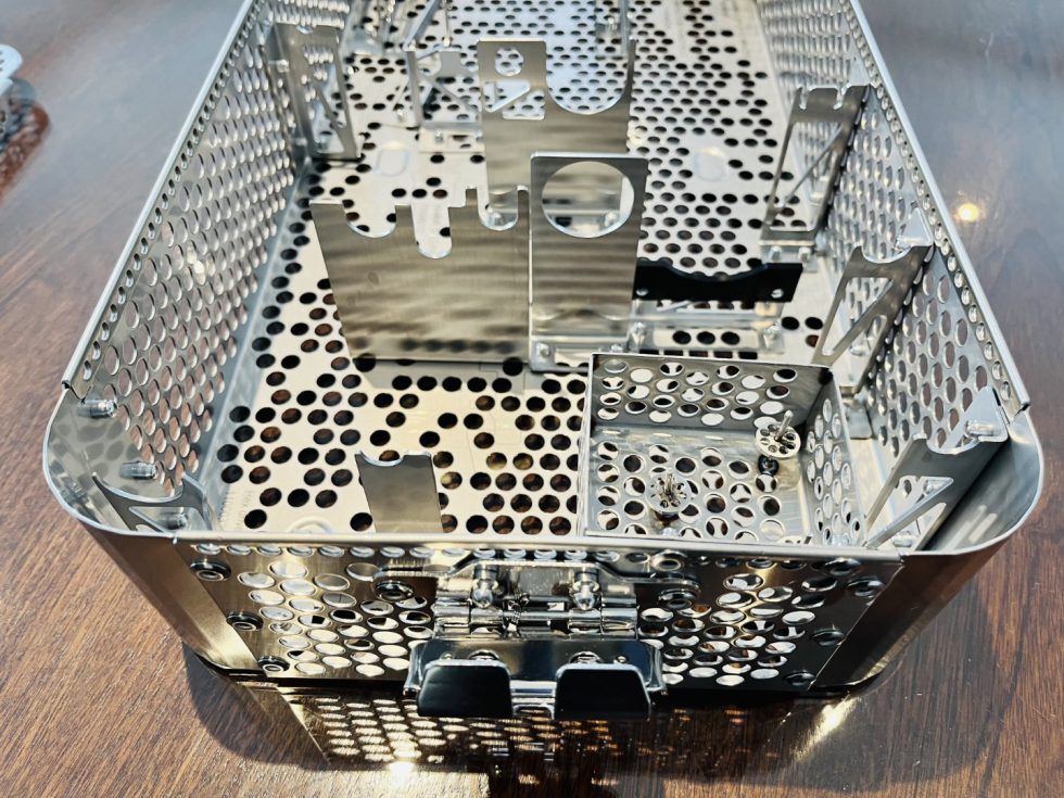 Orthopedic implant basket - Front view
