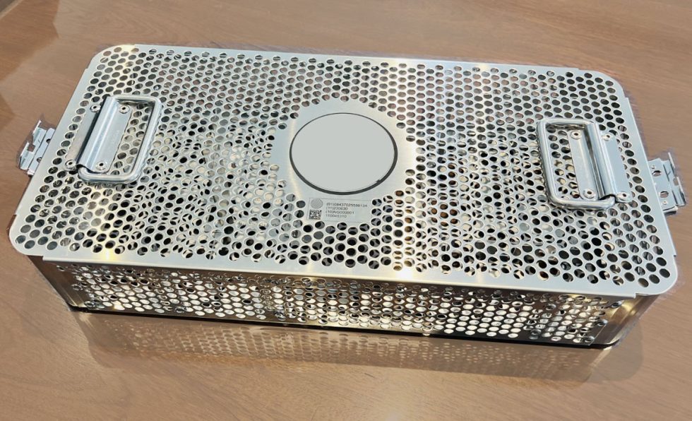 Orthopedic implant basket with lid